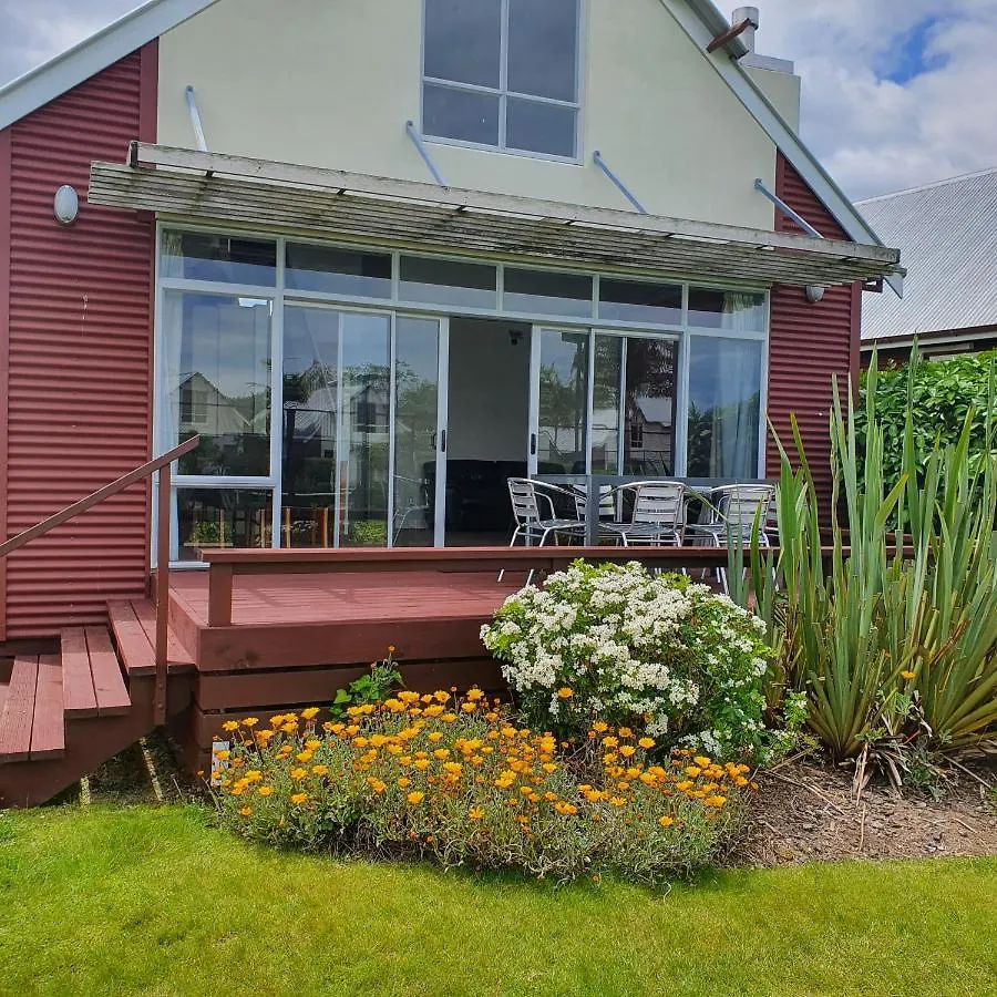 Kiwi On The Lake 3 Bedroom,Chalet Villa Rotorua 0*,  New Zealand