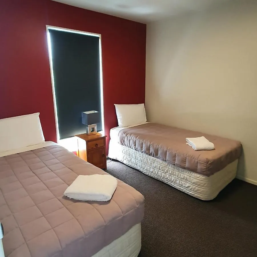 Kiwi On The Lake 3 Bedroom,Chalet Villa Rotorua Holiday home